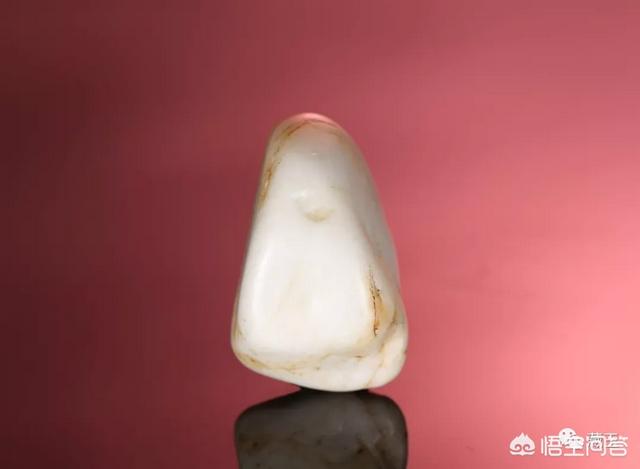 和田玉白色,和田玉颜色又白又干，就一定是俄料吗？