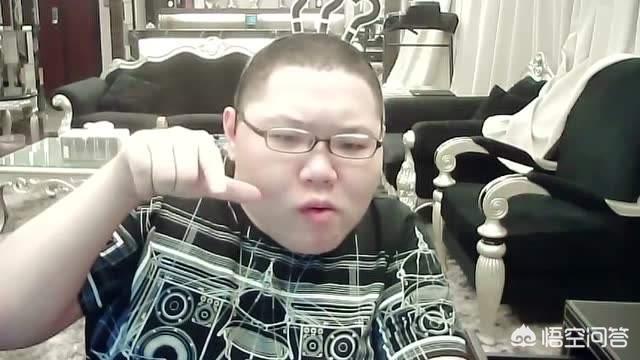 头条问答 - pdd正式宣布"减肥"却疯狂进食,坦言自己在家跟女友"五五开