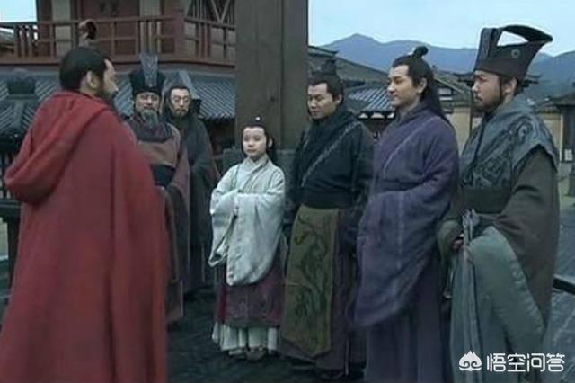 曹丕,文不如四弟,武不如大哥,智不如五弟,谋不如曹操。优点在哪里,只是心狠吗？
