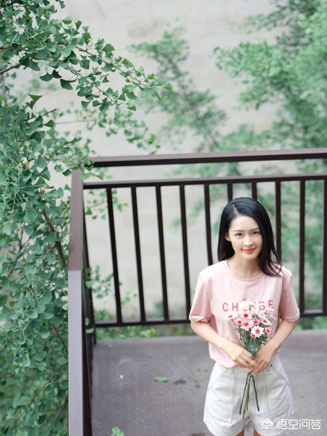 薇娅老公丁海峰:自从看了薇娅的星空演讲后，超级喜欢她了，你们喜欢薇娅吗？