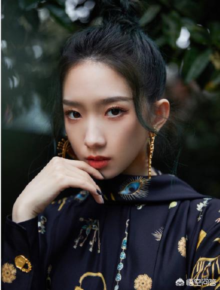 孟美岐方否认点评周传雄:孟美岐参加《天赐的声音》和点评周传雄被惹争议，你怎么看