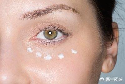 脂肪粒怎么消除在眼睛旁边的:眼周脂肪粒是怎么形成的？如何摆脱眼周脂肪粒的困扰？