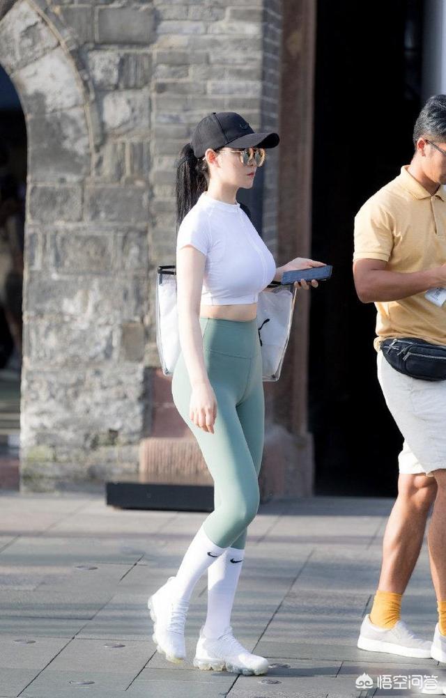 腿短身长怎么穿好看啊:腿短的女生要怎样搭配，才能显得腿长？