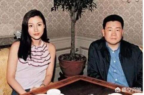 李嘉欣的姐姐:有人说最美不过李嘉欣，大家说说年轻时候的李嘉欣到底有多美