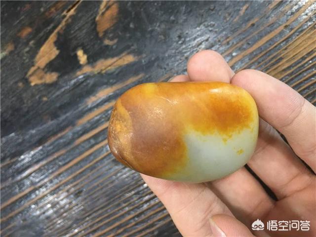 假玉镯是怎么做成的,翡翠、和田玉的造假手段有哪些？