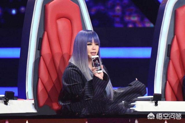 周杰伦江苏卫视:周杰伦与刘德华，谁在你们心中地位更高