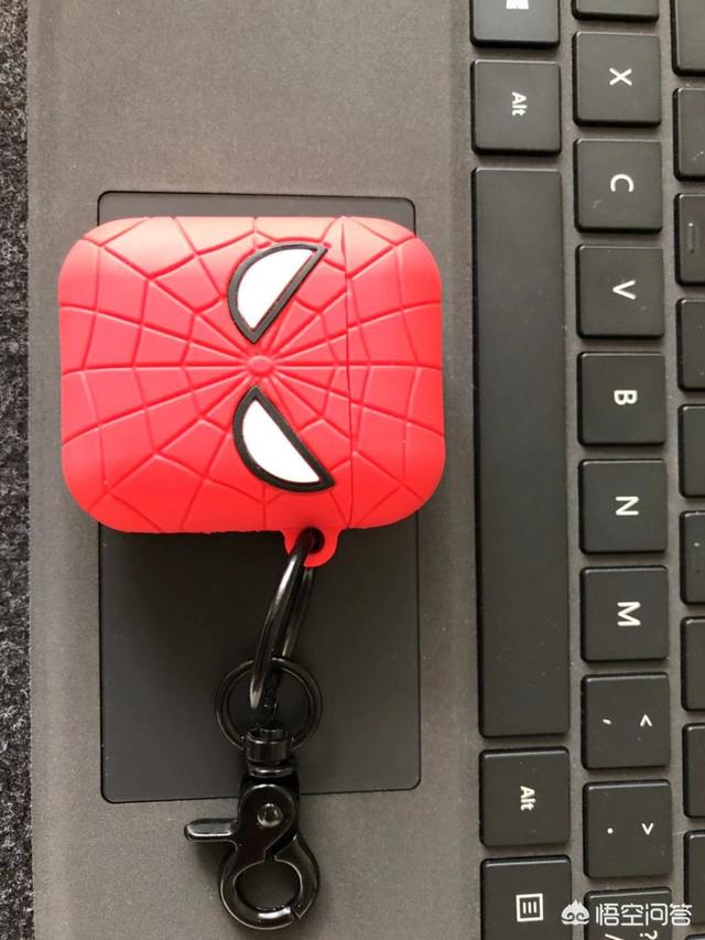 请问airpods 1代和2代音质差距大不大？1代目前还值得入手吗？