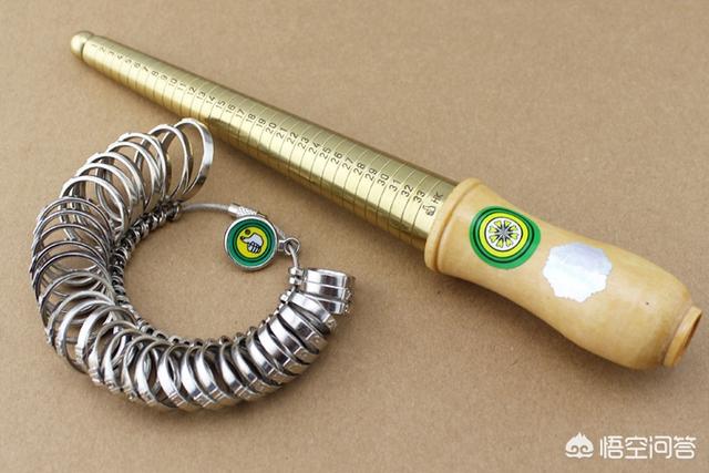 怎么测量自己的手镯尺寸,怎样测量自己戴多大的翡翠手镯？