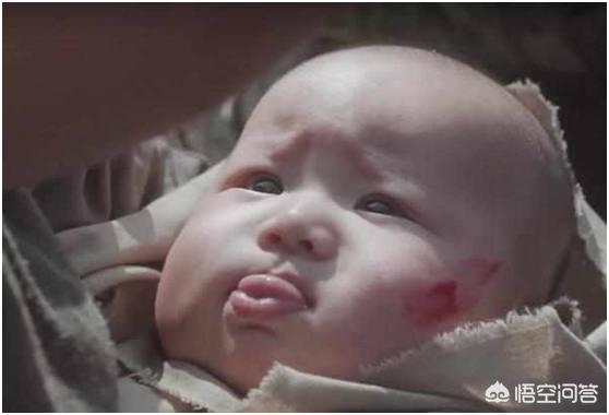 迪丽热巴光着全身图片:电视剧中尬性十足的穿帮镜头，导演在考验观众视力吗