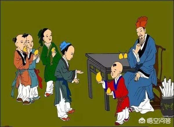 《三国演义》中“小时聪明,长大未必聪明”是谁说的？说的是谁？