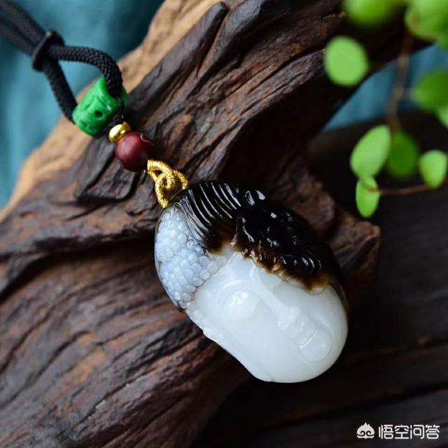 女人戴什么玉最好,送什么玉给女朋友最好？可以送白玉吗？