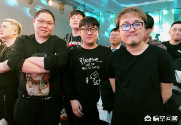 LOL：笑笑前妻私聊西卡,表示离婚的300W快花完想要“续费”,孙哥笑而不语,你怎么看？