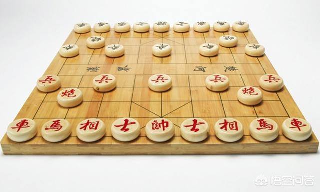 中国象棋为什么有五个兵？五个卒子？兵和卒子哪个更厉害？