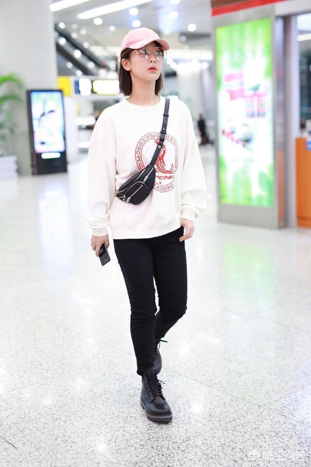 女星<a href=https://maguai.com/list/50-0-0.html target=_blank class=infotextkey><a href=https://maguai.com/list/50-0-0.html target=_blank class=infotextkey>时尚</a></a>气质街拍图片:唐嫣baby穿粉色少女气质爆棚，粉色怎么搭才能穿出高级感？