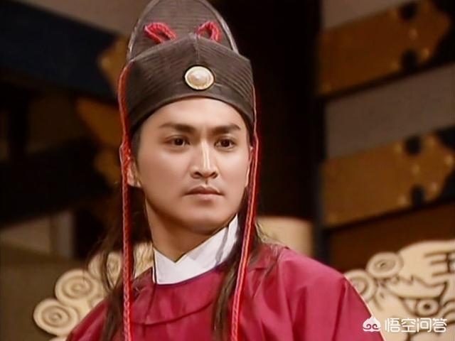在《三侠五义》中武艺高强,义薄云天的南侠展昭为什么在《白眉大侠》
