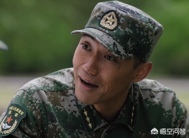 黄晓萌:康洪雷新剧《陆战之王》相比《士兵突击》水平如何