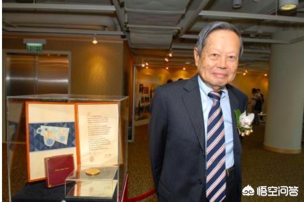 李政道简介:李政道作为宇称不守恒第一作者，名气为何低于第二作者杨振宁？