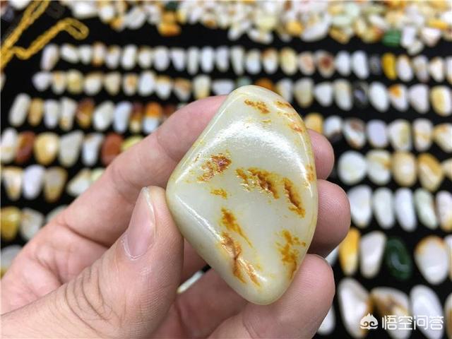 假玉镯是怎么做成的,翡翠、和田玉的造假手段有哪些？