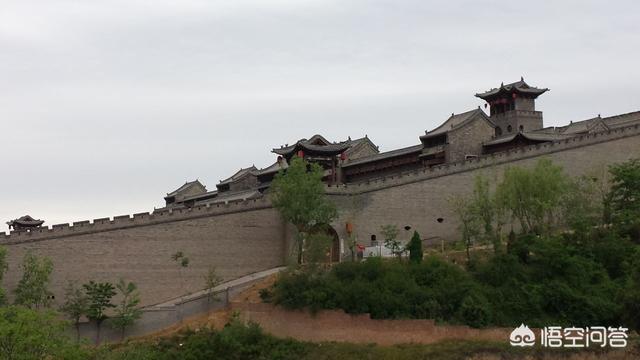 王家大院为什么叫做民间故宫,与乔家大院相比如何？里面好看好玩吗？