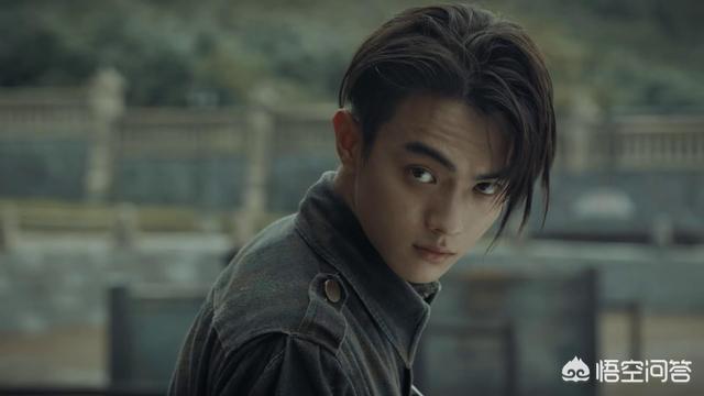 白鹿许凯在一起了吗:如何评价由白鹿和许凯主演的电视剧《烈火军校》？
