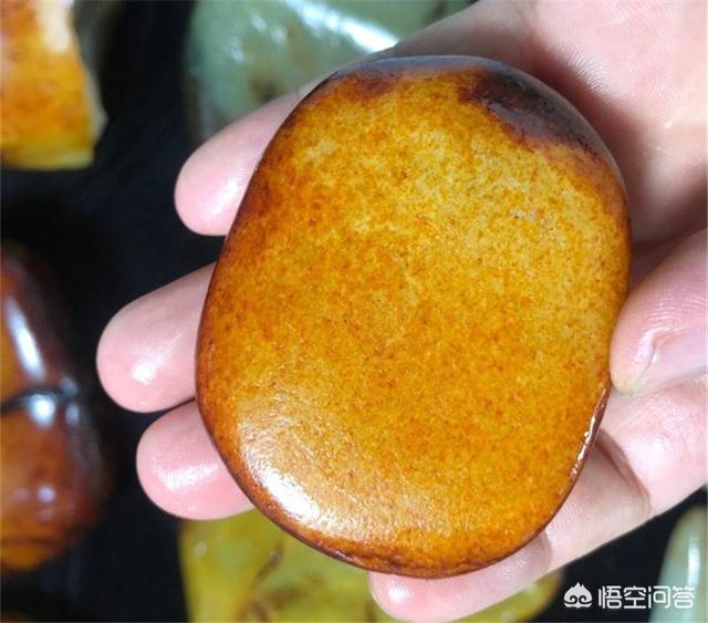 假玉镯是怎么做成的,翡翠、和田玉的造假手段有哪些？