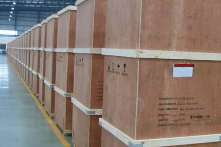 商品上的唛头主要分为正唛和侧唛,正唛一般都是标识明显的品牌,名称