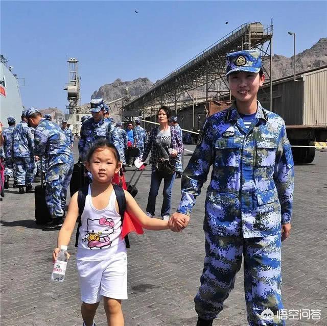 054护卫舰可以搭载多少人？