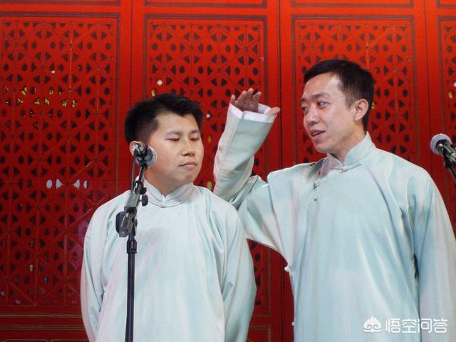 德云社演员怼观众:对于德云社孙九香秦霄贤被停演，你怎么看？