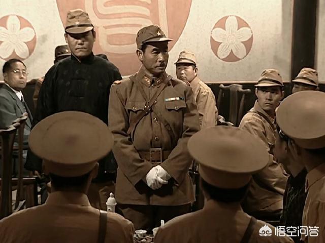 周兴龙:《亮剑》中李云龙和楚云飞在河源县干掉了一屋子鬼子，为何两人却不愿声张？