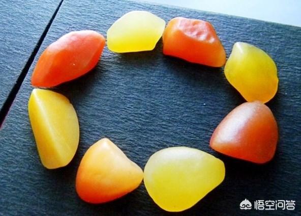 黄玉原石图片,黄蜡石品质好的，能成为下一个新宠吗？