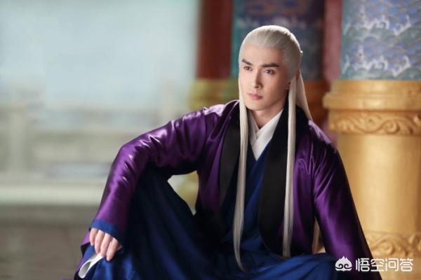 东华帝君和父神谁厉害:父神都死了为什么东华帝君没死？