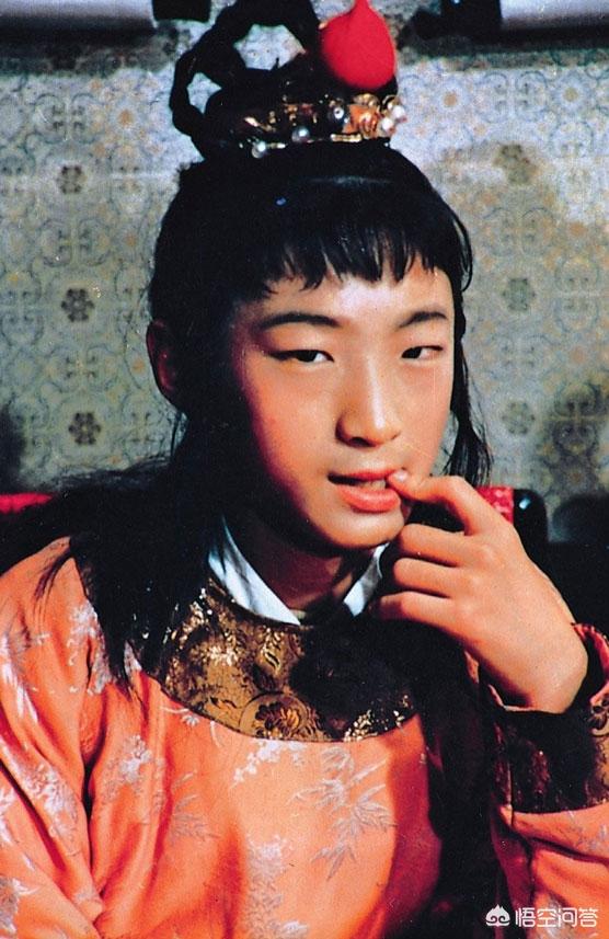 贾环的扮演者（王蔚）凭一股蔫坏劲儿入选红楼，偶然成就经典，30年后他怎么样了？