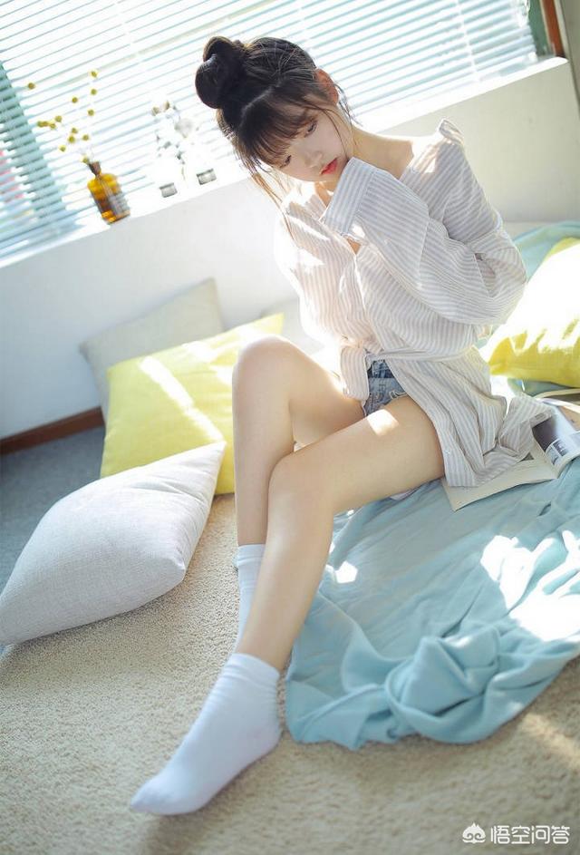 夏天妹子穿日常装拍写真,什么造型舒适又吸晴？