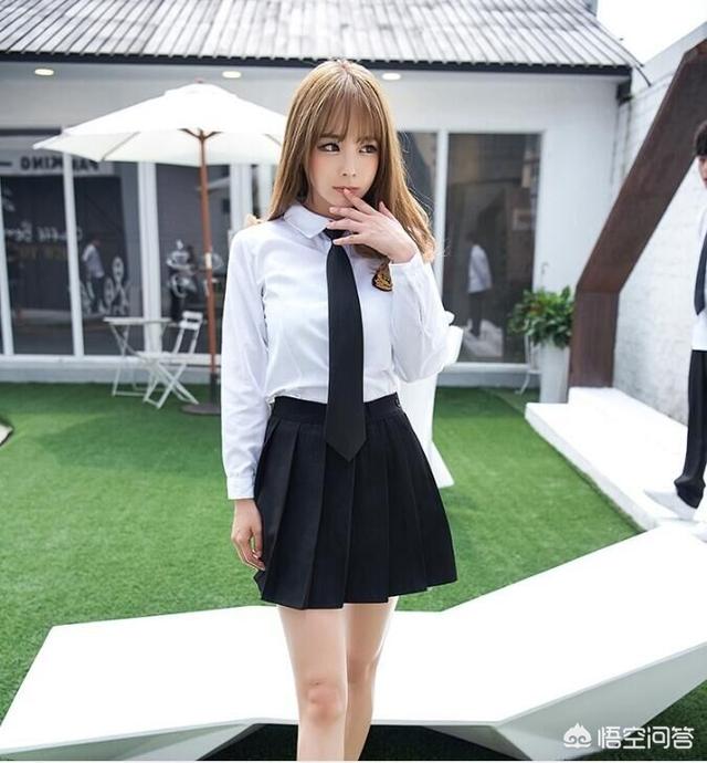 头条问答 Jk制服明明是高中生的服装 为什么现在更多的是老阿姨在穿 Silence动漫的回答 0赞