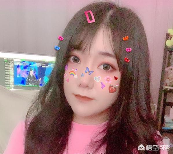 斗鱼小团团总榜神豪惹众怒,自称刷钱从不怂,整个斗鱼土豪都是弟弟,你有何看法？