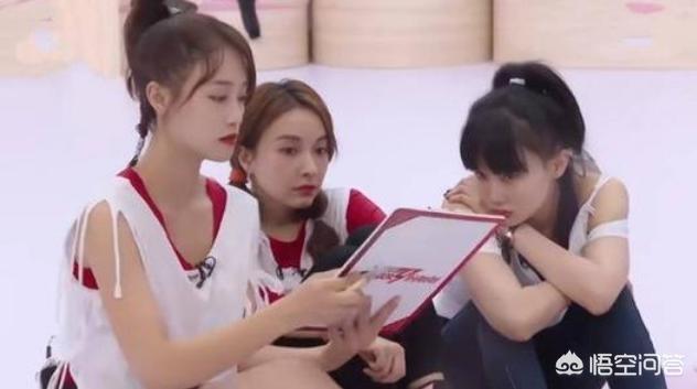 蓝盈莹回应从北京人艺辞职:为什么说黄圣依伊能静蓝盈莹等事《乘风破浪的姐姐》的炒作担当？