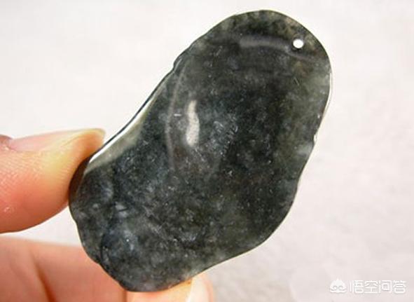 翡翠乌鸡种佩戴禁忌,“乌鸡种“翡翠，有升值的空间吗？