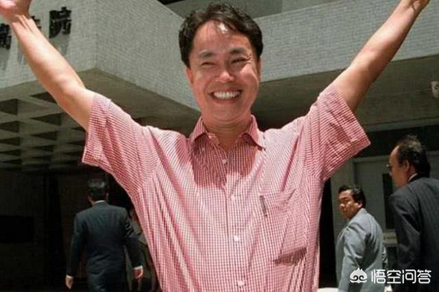 傅首尔个人资料简介:张子强被枪毙后，为什么他的妻子还能携巨款定居国外？