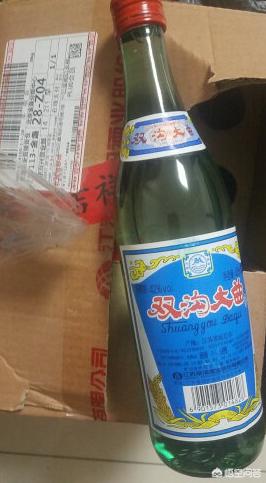 番狗犬图片:明明知道十元左右的白酒都是酒精勾兑，为什么还要买了喝？