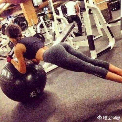 腿爆发力训练方法图解:腿部想练爆发力，请问常规腿训练需要负重深蹲吗？
