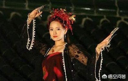 王丽坤多少岁:为什么说前辈伊能静的才艺还不如后生王智王丽坤？