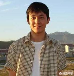 潘粤明新欢:潘粤明董洁离婚原因曝光，潘粤明回应为何不删董洁微博？