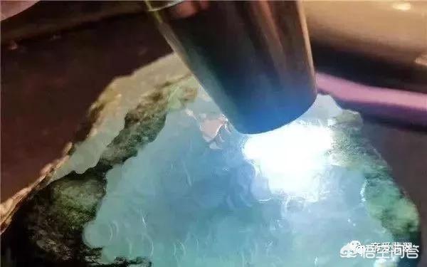 黄皮翡翠原石是什么场口,翡翠赌石场口有什么区别？