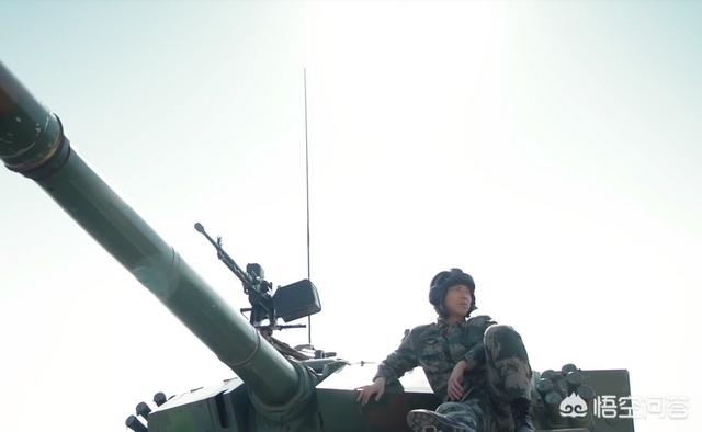 黄晓萌:康洪雷新剧《陆战之王》相比《士兵突击》水平如何