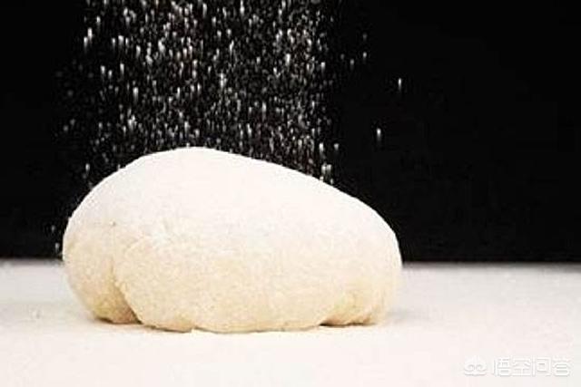 做馒头时白砂糖和盐一起放吗，和面时为什么放点油和盐？