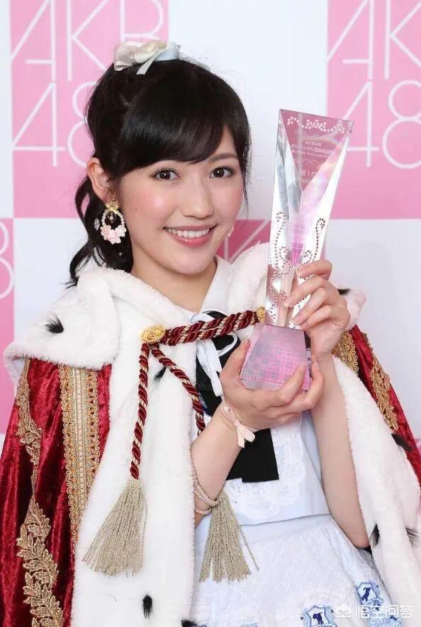 渡边麻友黑历史:鞠婧祎被称为男人杀手，她有哪些迷人之处