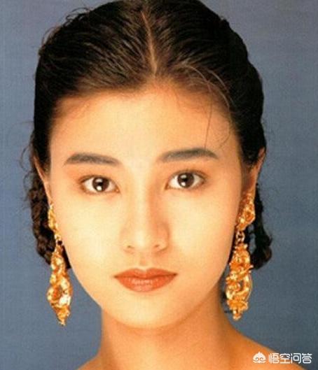 李嘉欣的姐姐:有人说最美不过李嘉欣，大家说说年轻时候的李嘉欣到底有多美