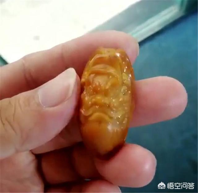 假玉镯是怎么做成的,翡翠、和田玉的造假手段有哪些？