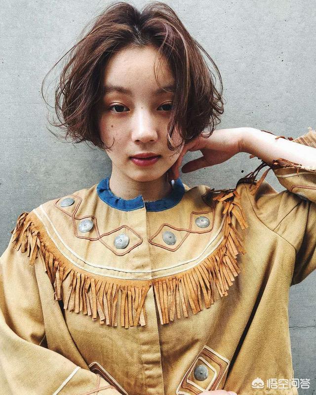 海青发型:有抬头纹的男生适合什么样的发型