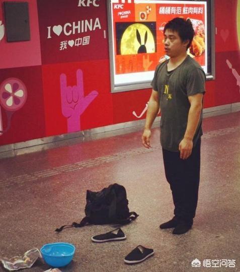 体操世界冠军张尚武为什么会沦落街头卖艺乞讨？他现状如何？